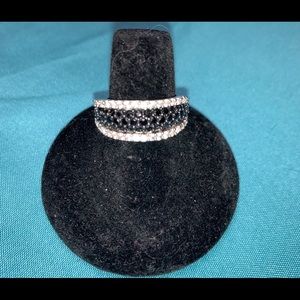 EUC Sterling Black Spinel Ring Size 7